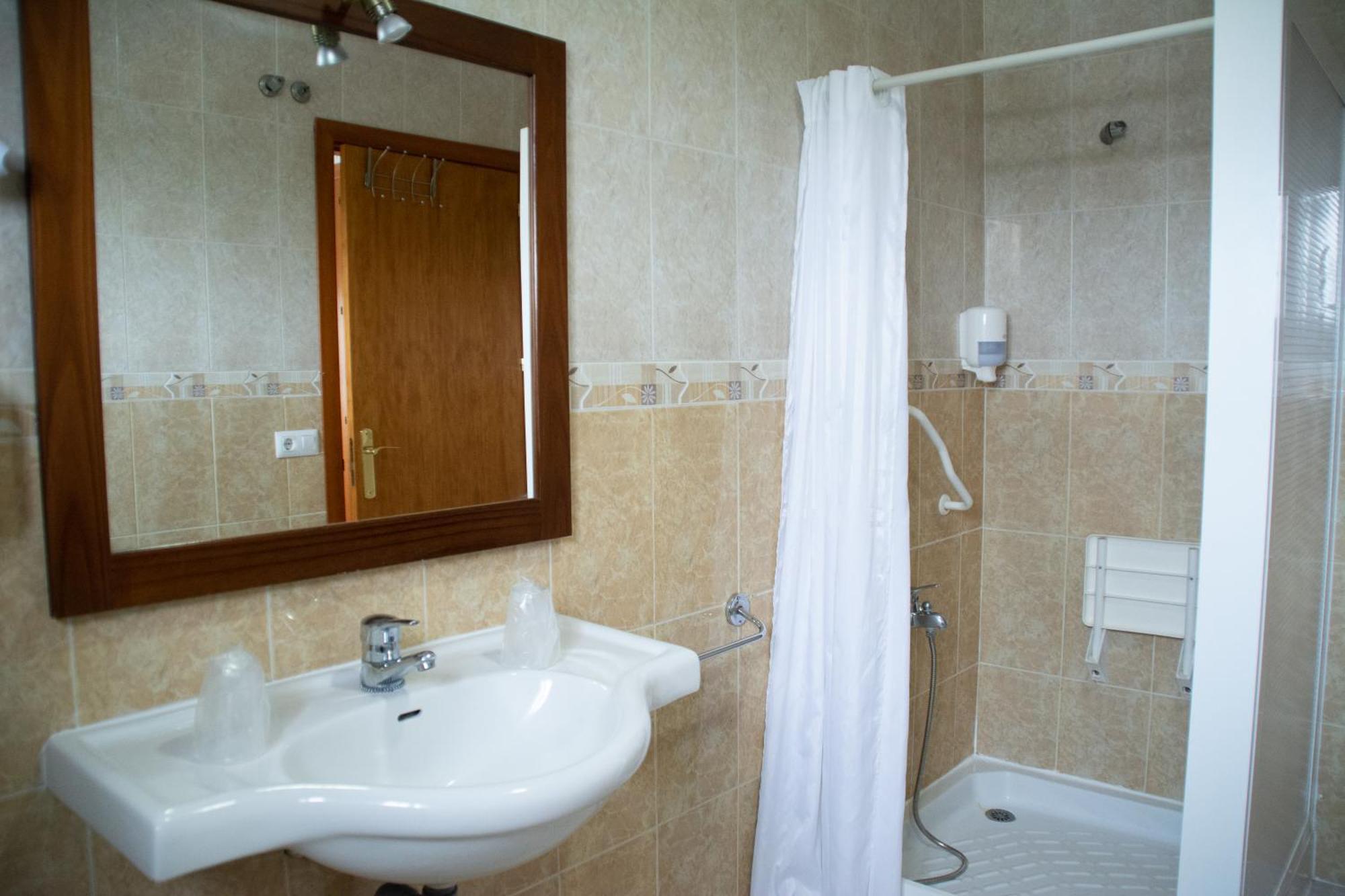 Rural La Plata Parking Incluido Hotel 2*